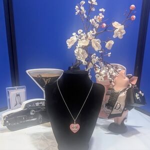 NWOT 925 Sterling Silver Chain With Vintage Pink Heart